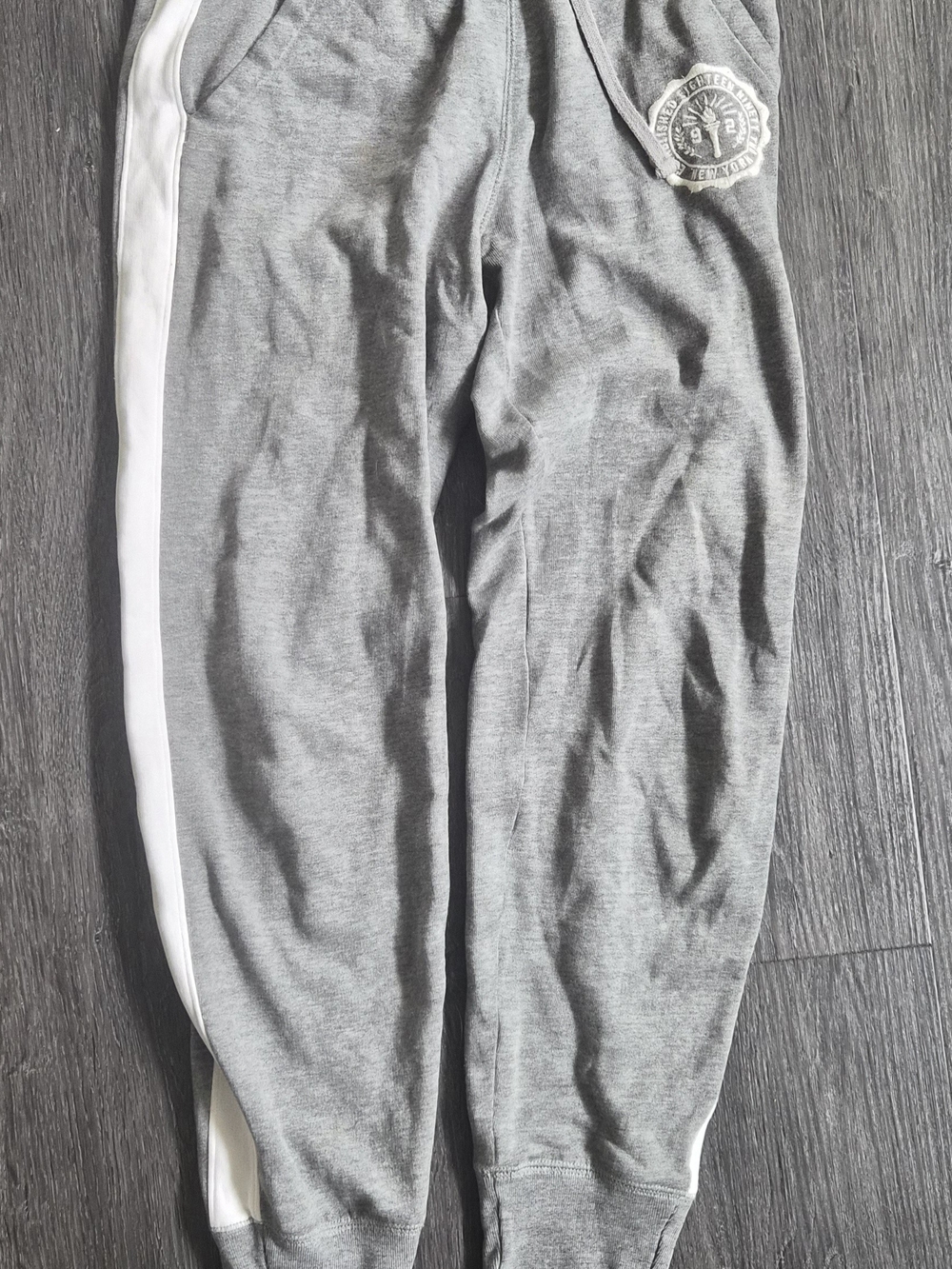 Gray Abercombie Sweatpants With White Elements